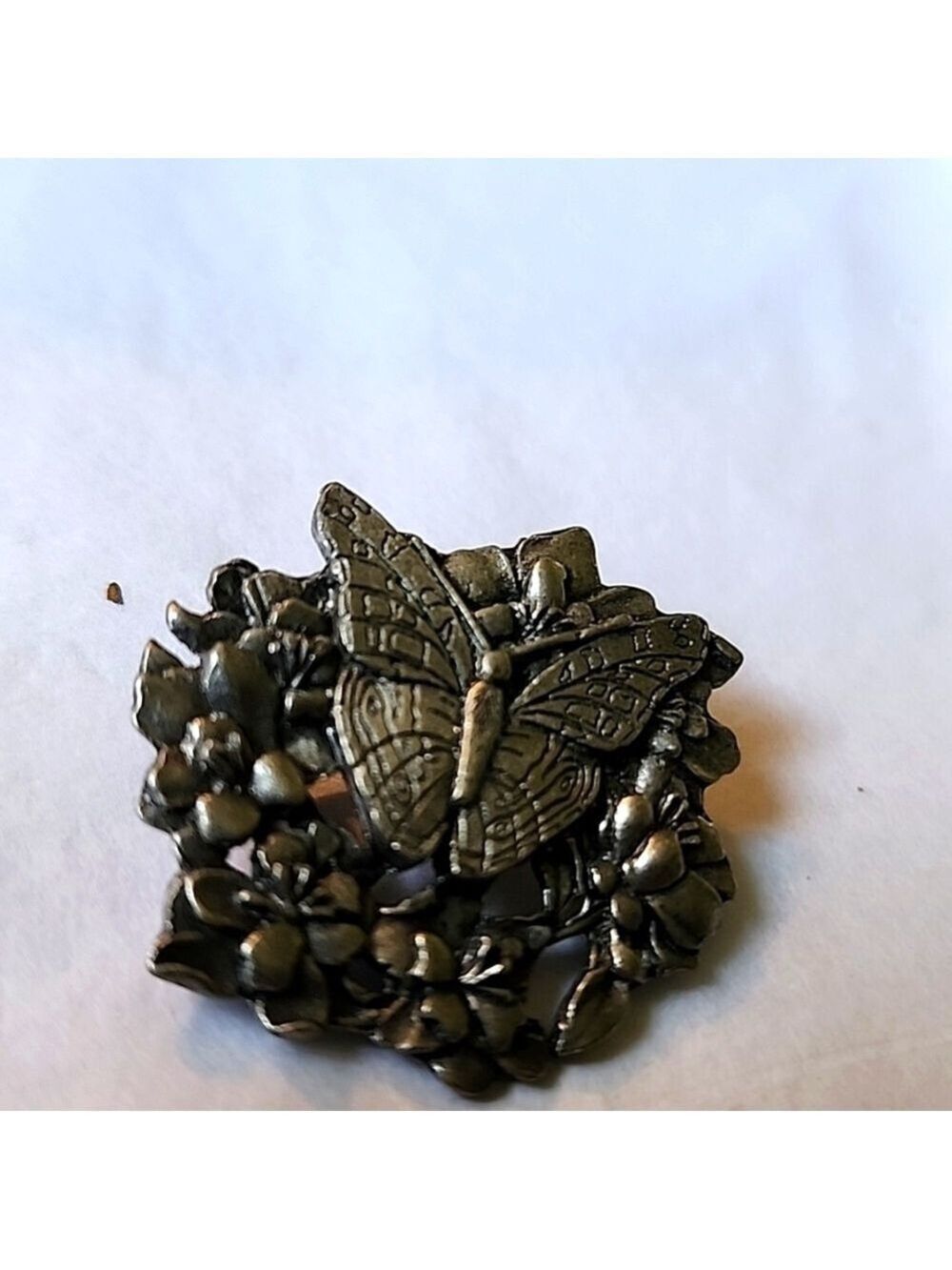 😎Vintage BIRDS AND BLOOMS BUTTERFLY PIN